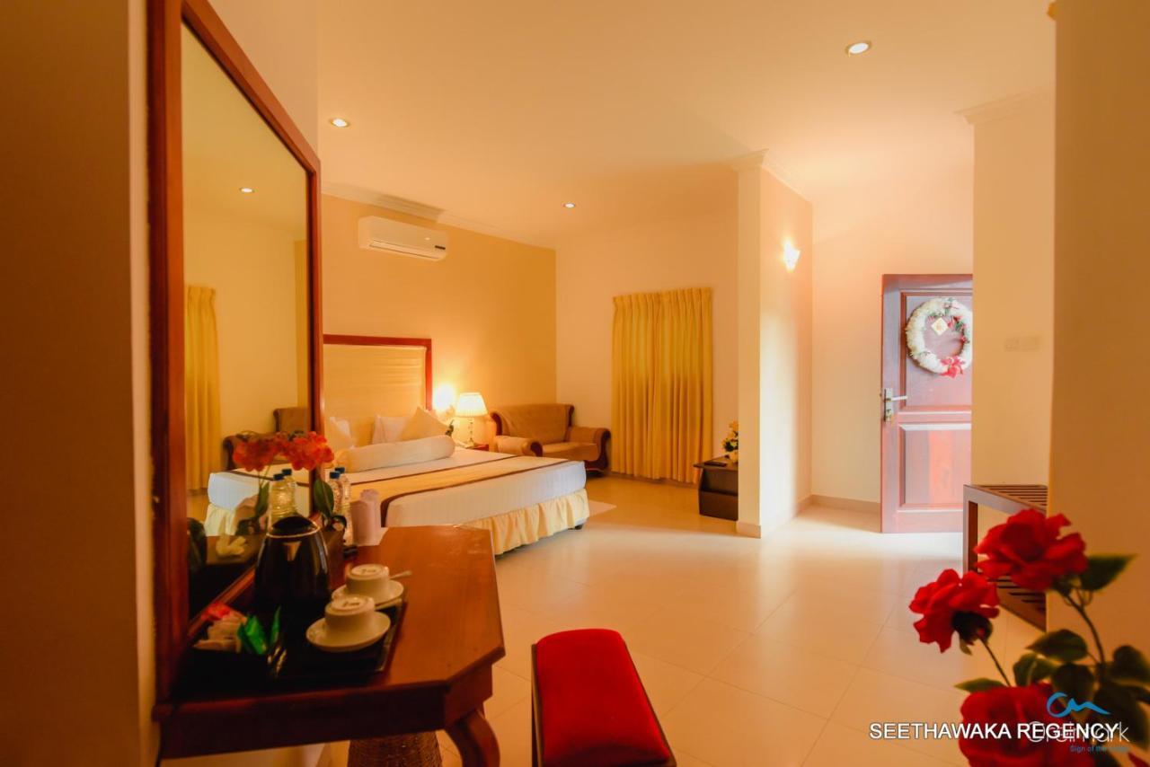 Seethawaka Regency Avissawella Buitenkant foto
