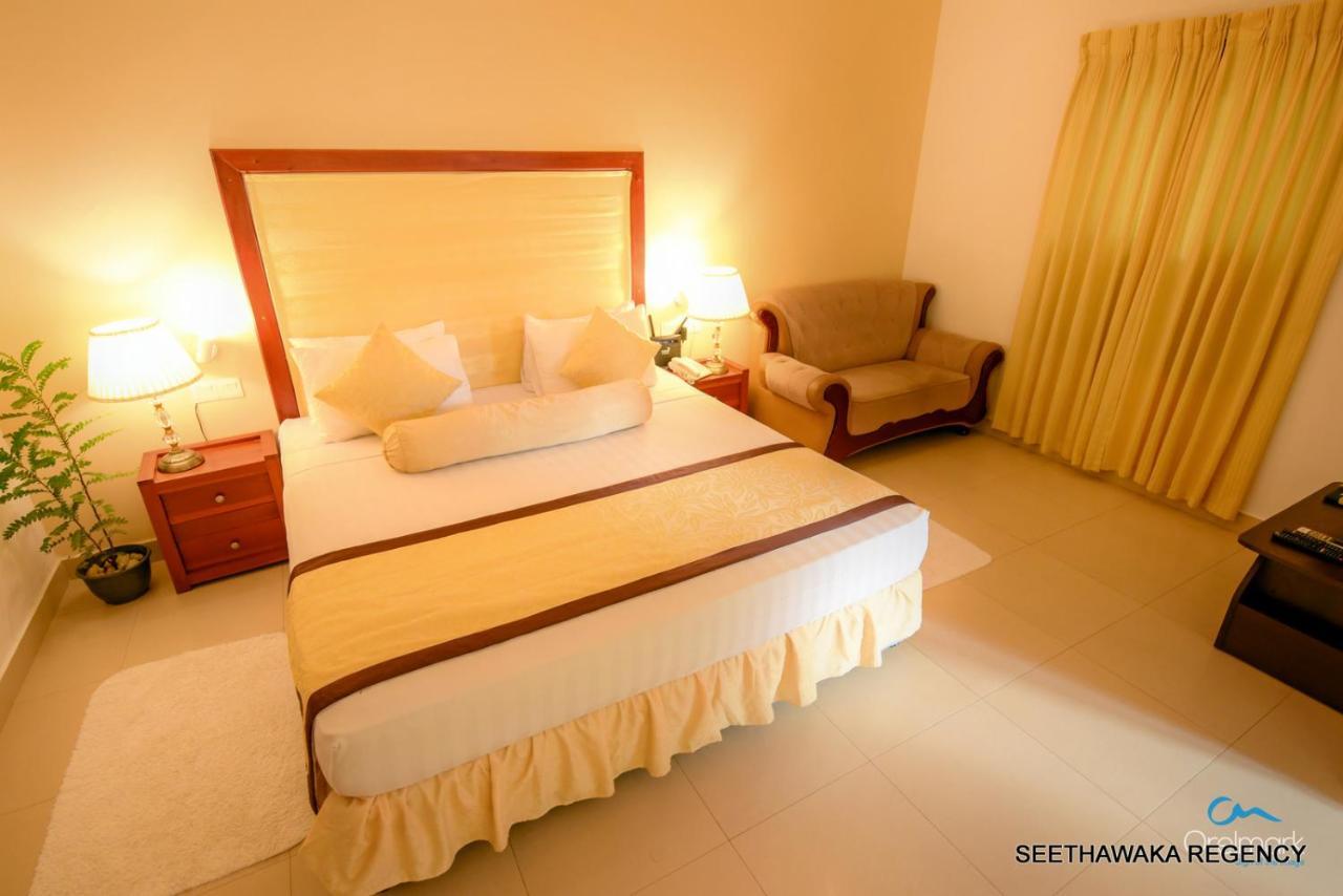 Seethawaka Regency Avissawella Buitenkant foto