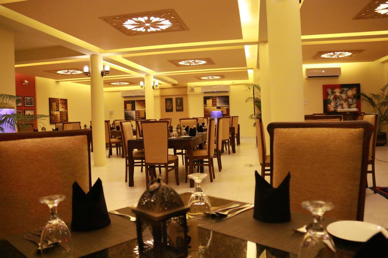 Seethawaka Regency Avissawella Buitenkant foto